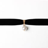  Tight-Fitting Trendy Velvet Collar 