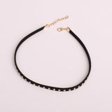  Fashionable Discrete Collars for Everyday Wear 