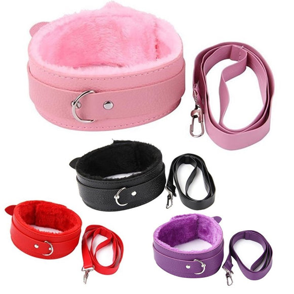 Fashionable Collar and Leash for Adults