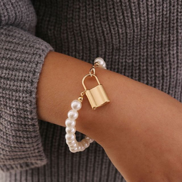 Classic Pearl Lockable Bracelet